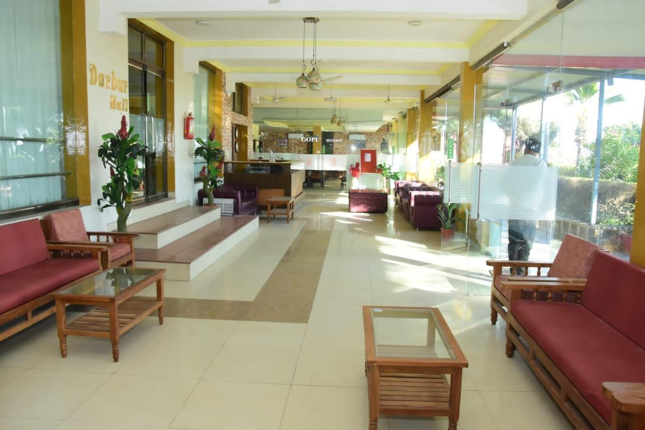 Hotel Shiv International Bhachau ภายนอก รูปภาพ